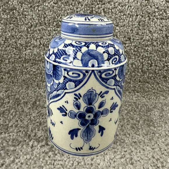 Ginger Jar Blue White Delft DP Pottery 13 B.W. Hand Painted Floral Vase with Lid - Picture 2 of 16